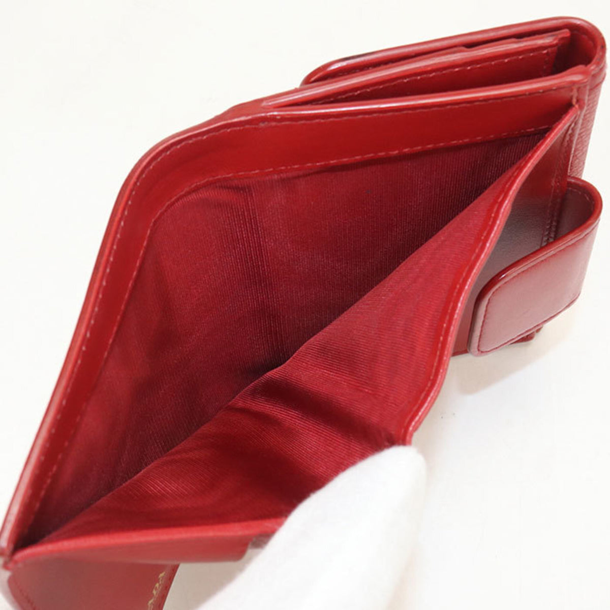 Prada Red Color Leather Wallet (Bi-Fold) (Pre-Owned)