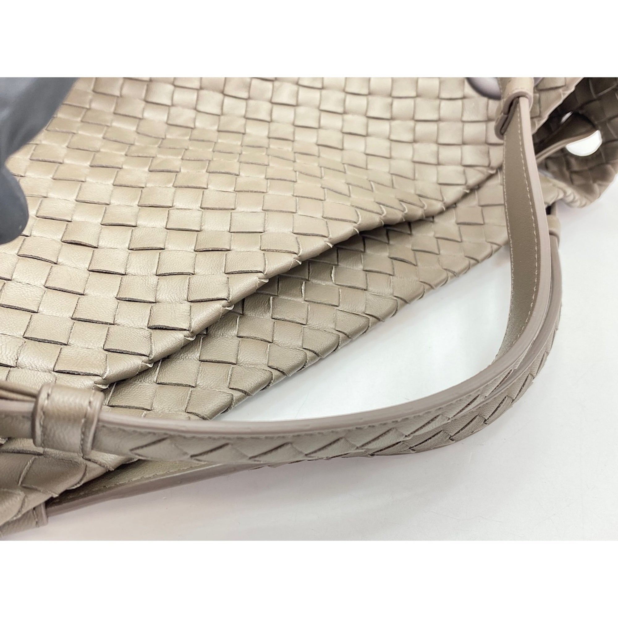 Bottega Veneta Intrecciato Brown Tote Bag (Pre-Owned)