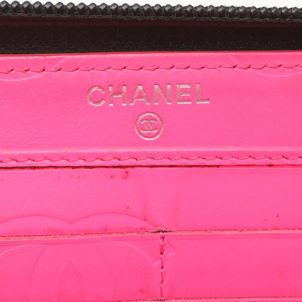 Chanel Black Leather Long Wallet (Bi-Fold) (Pre-Owned)