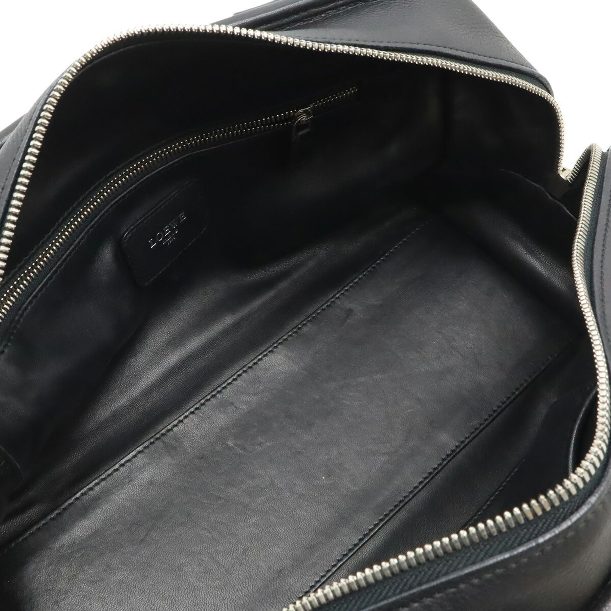 Loewe Black Leather Handbag (Pre-Owned)