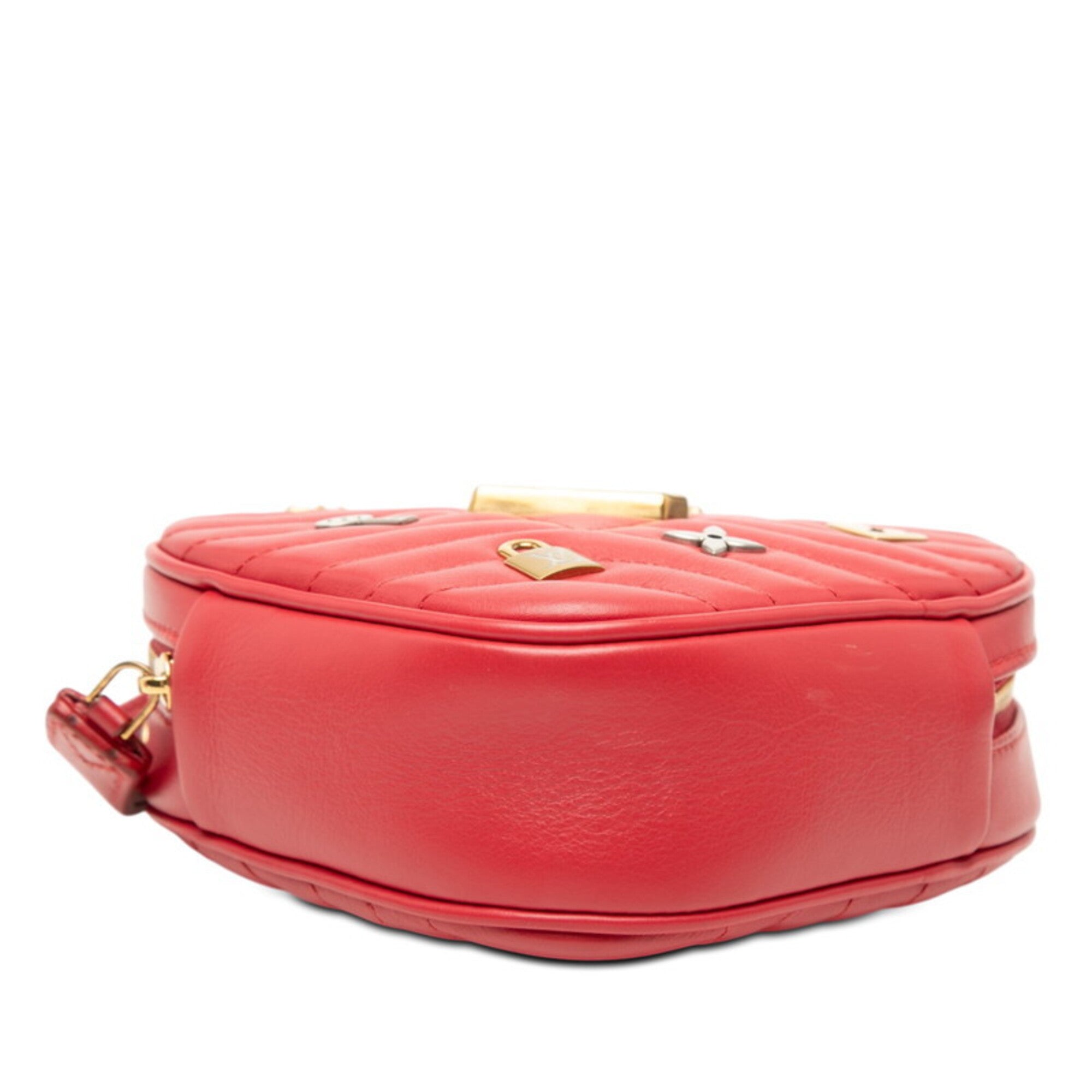 Louis Vuitton Red Color Leather Shoulder Bag (Pre-Owned)