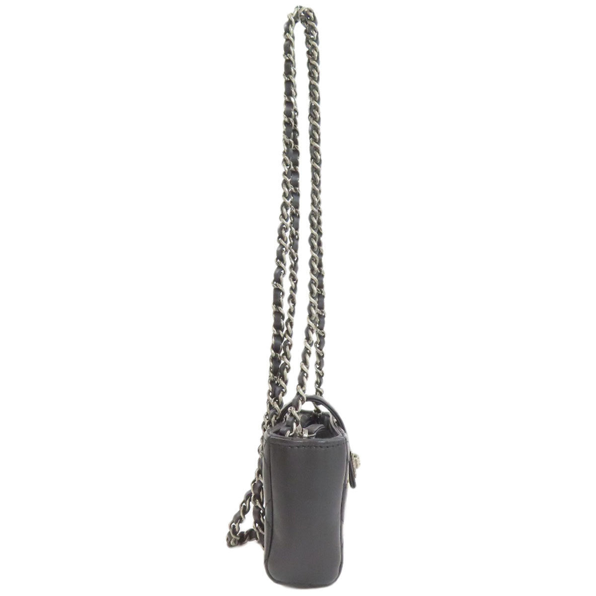 Chanel Black Leather Shoulder Bag (Pre-Owned)