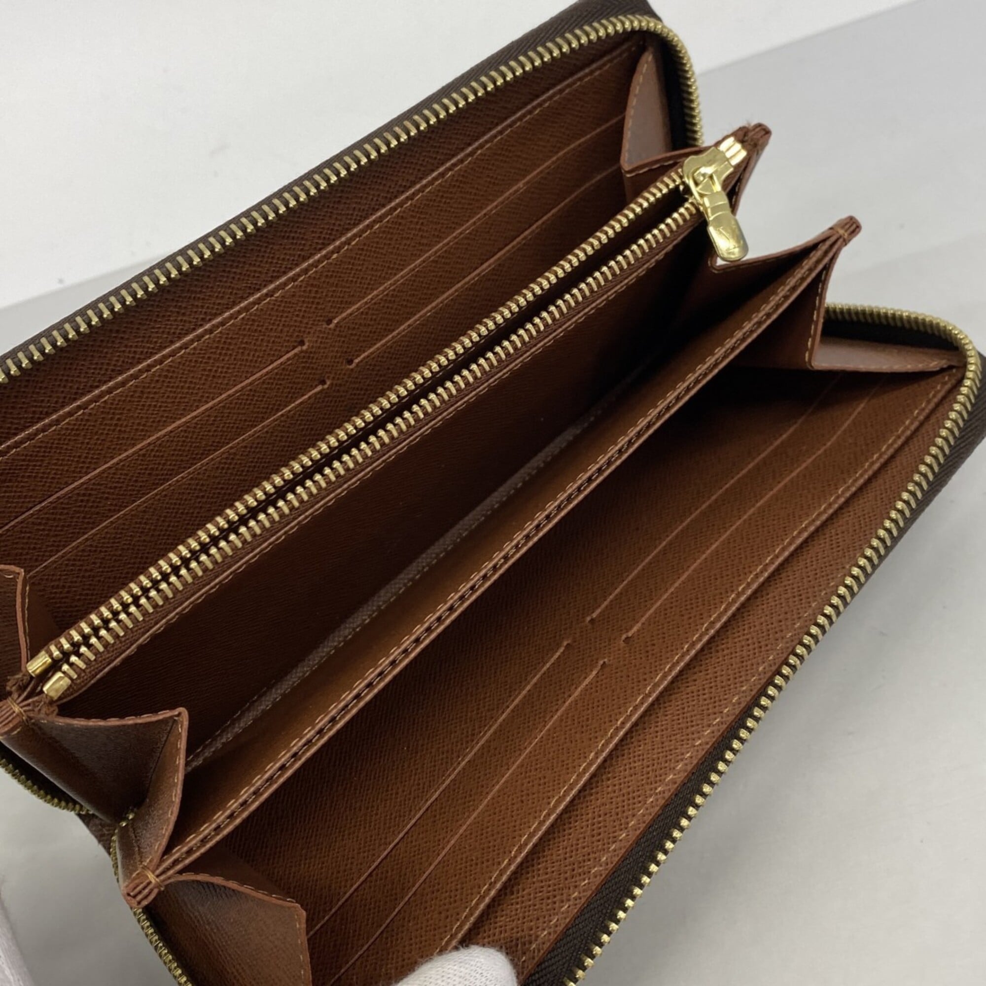 Louis Vuitton Brown Long Wallet (Bi-Fold) (Pre-Owned)