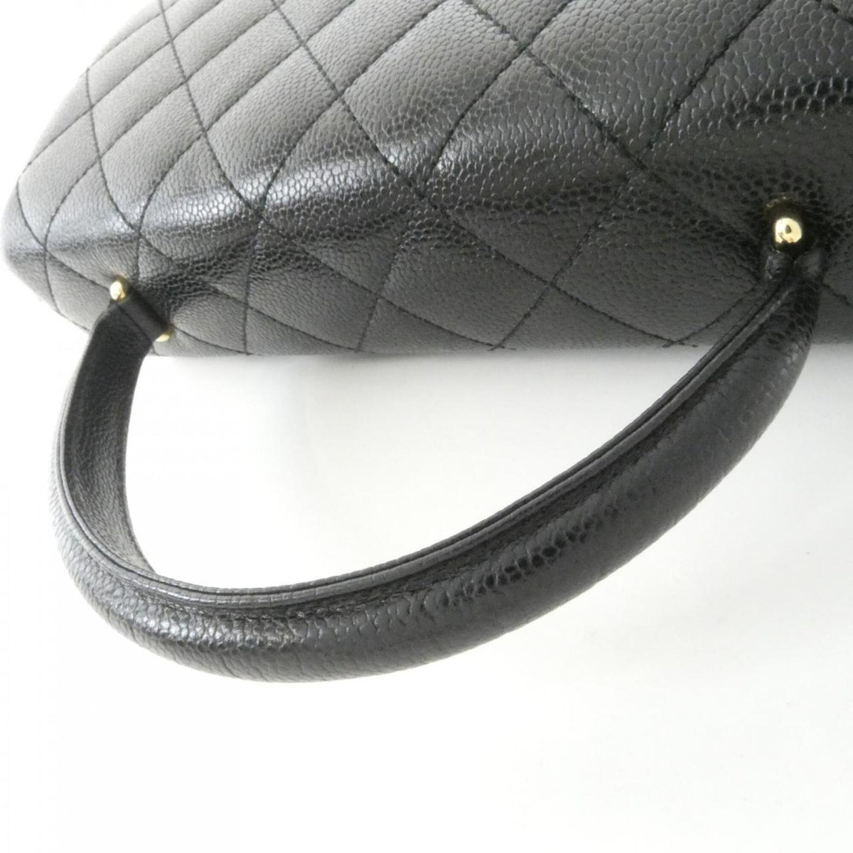 Chanel Black Grained Calfskin Handbag (Pre-Owned)
