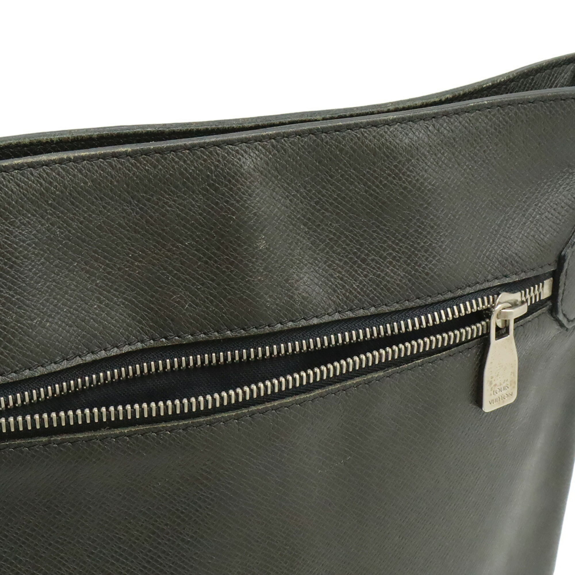 Louis Vuitton Ardoise Black Leather Shoulder Bag (Pre-Owned)