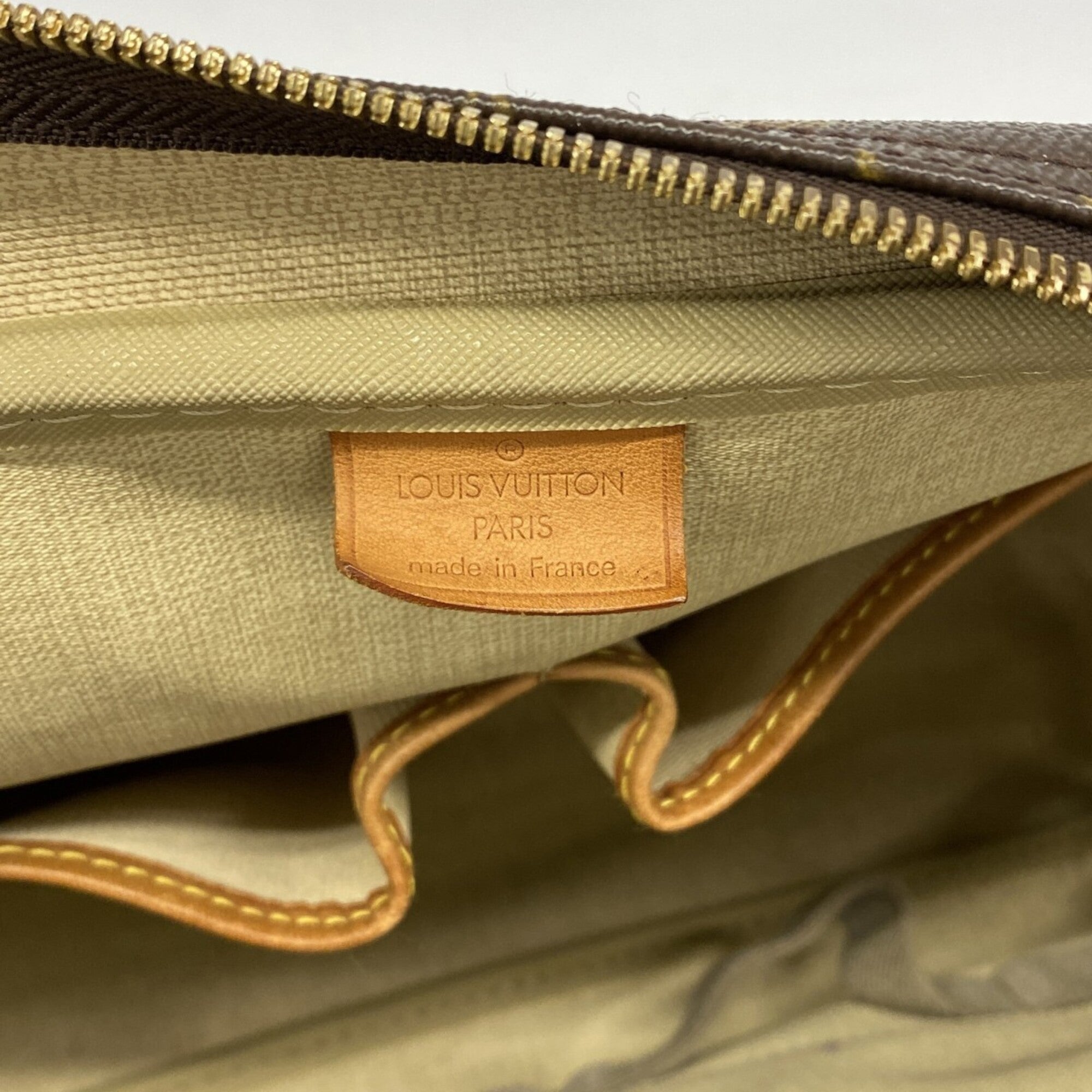 Louis Vuitton Brown Handbag (Pre-Owned)