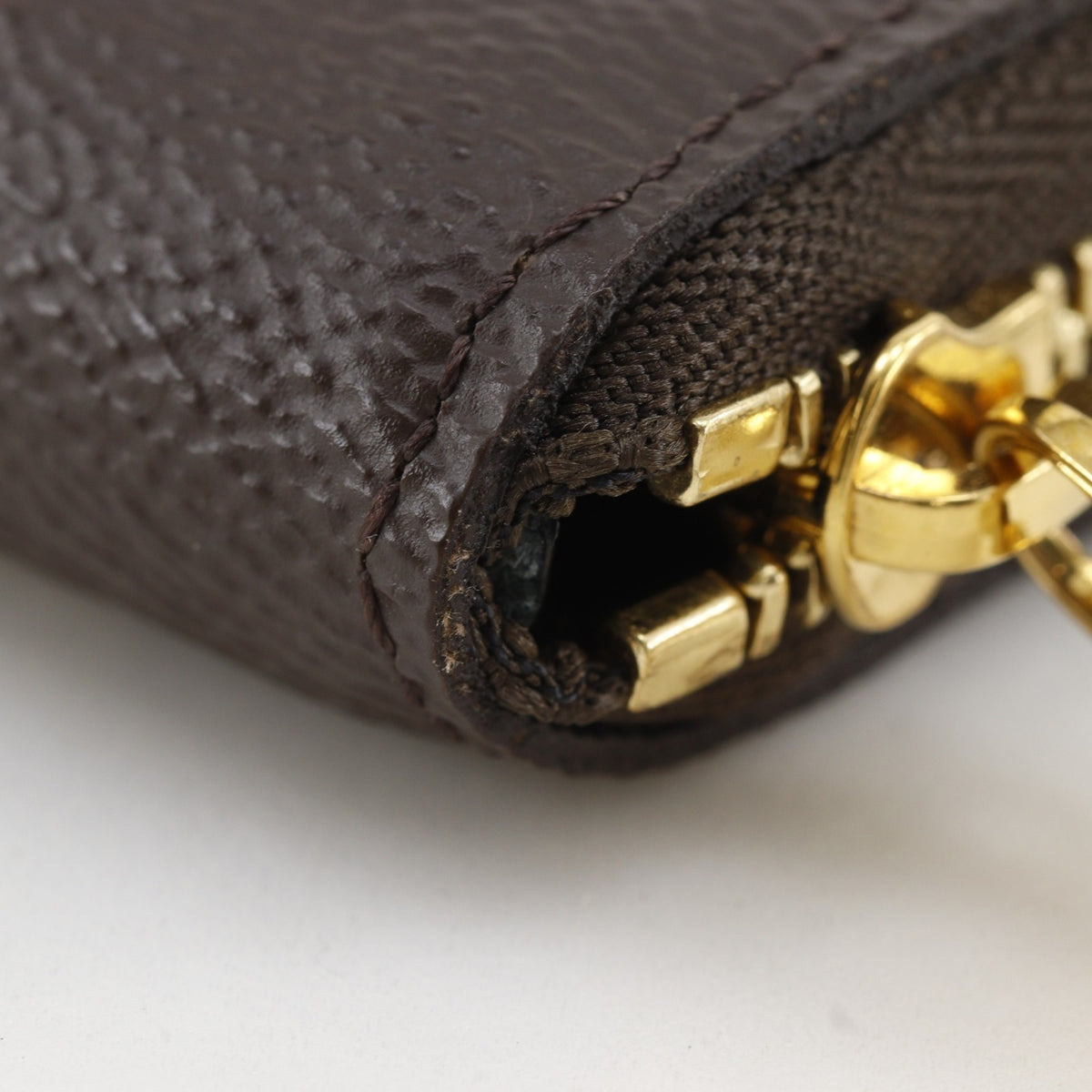 Louis Vuitton Brown Monogram Coin Purse/Coin Case (Pre-Owned)