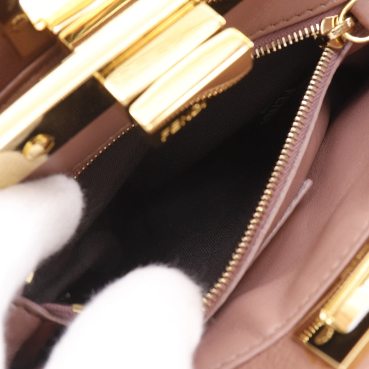 Fendi Peekaboo Pink Leather Handbag (Pre-Owned)