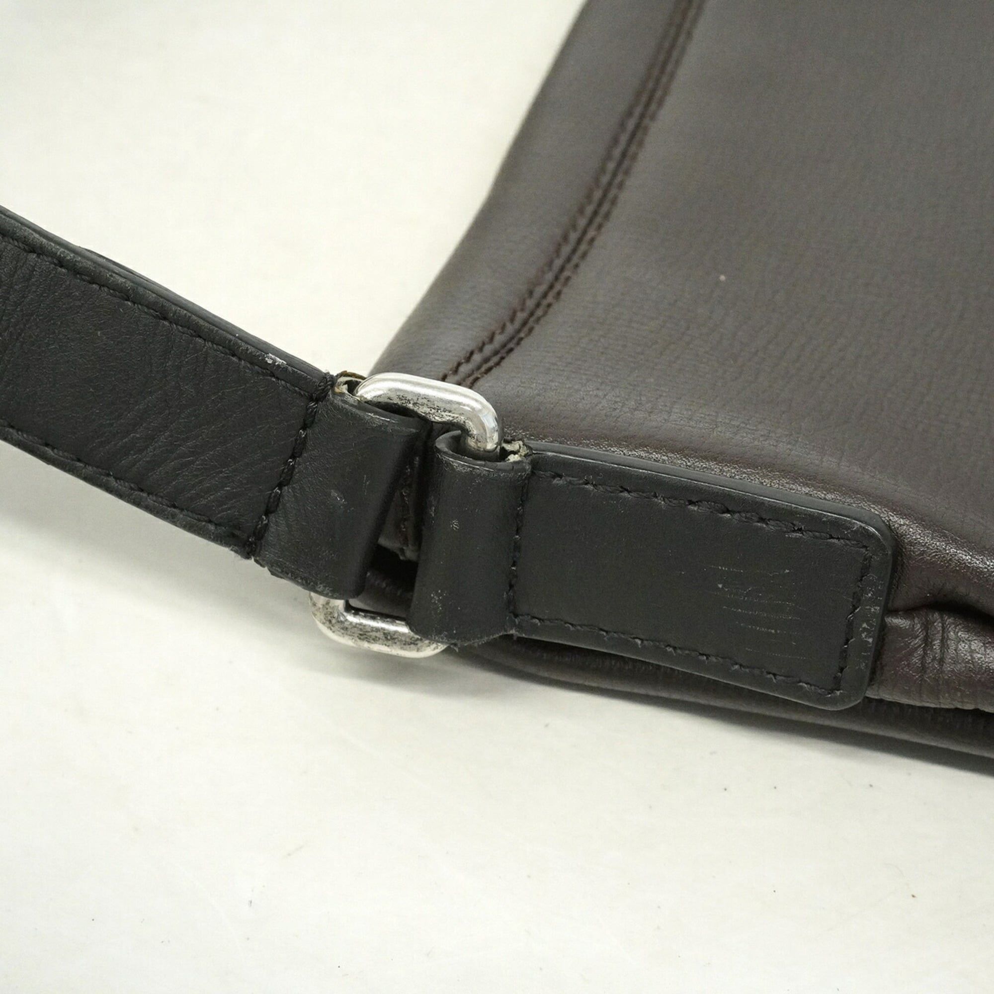 Louis Vuitton Coffee Shoulder Bag (Pre-Owned)