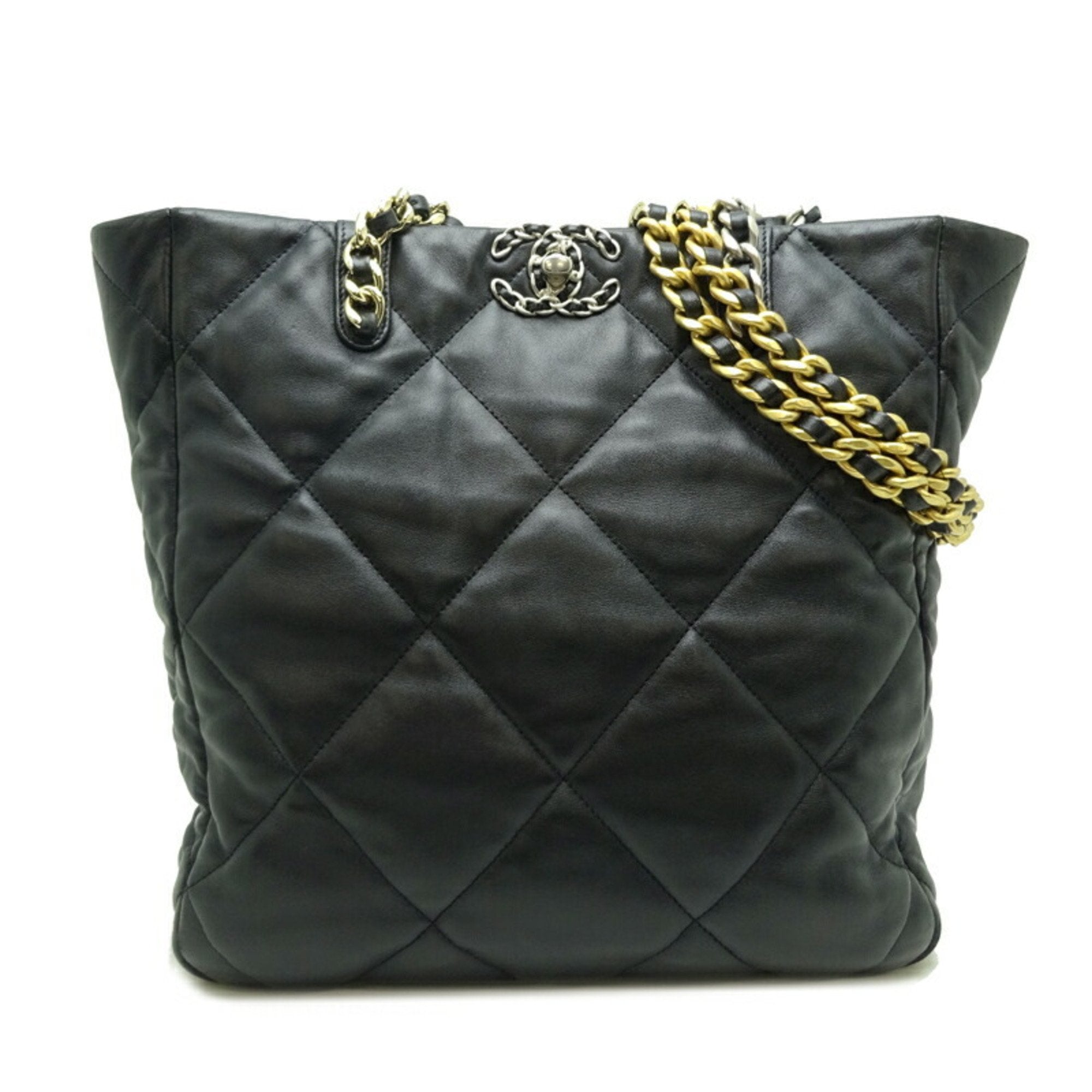 Chanel Black Leather Shoulder Bag (Pre-Owned)