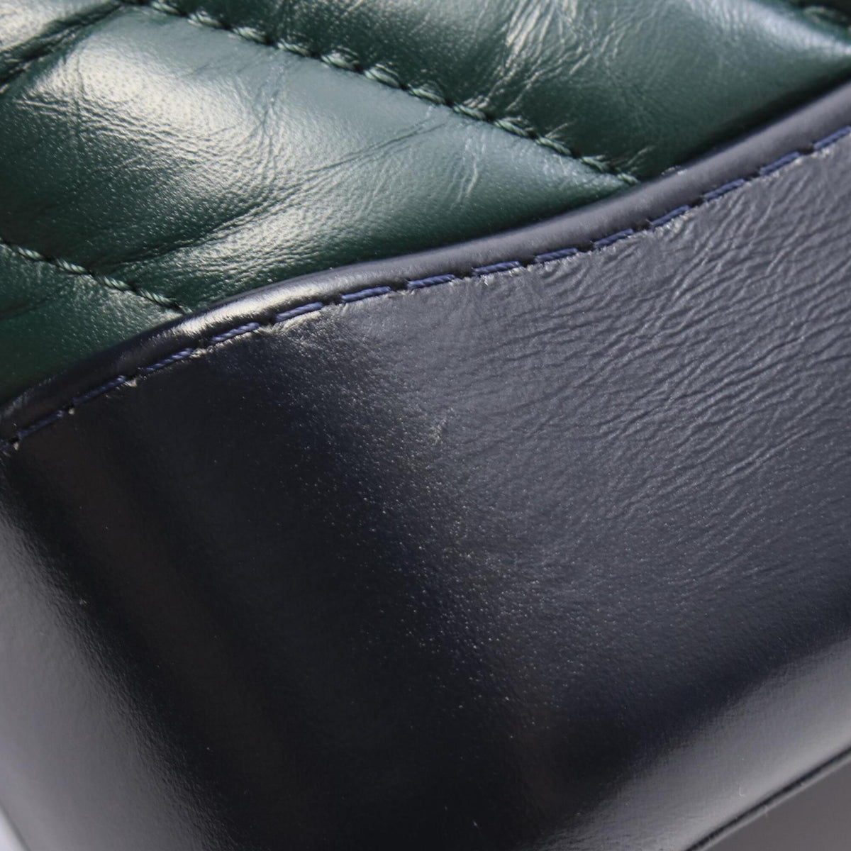 Chanel Beige Black Green Leather Handbag Shoulder Bag (Pre-Owned)