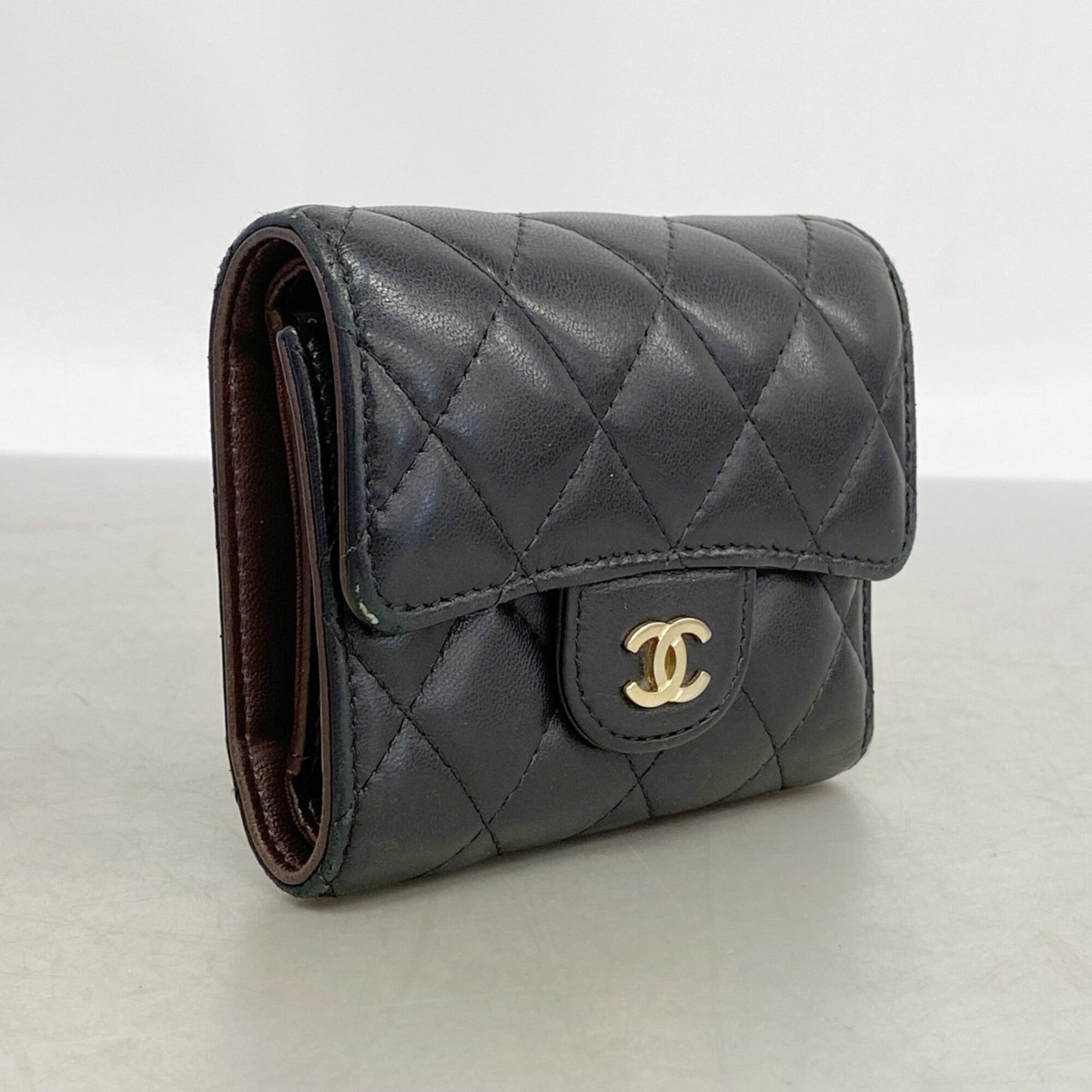 Chanel Black Leather Wallet (Tri-Fold) (Pre-Owned)