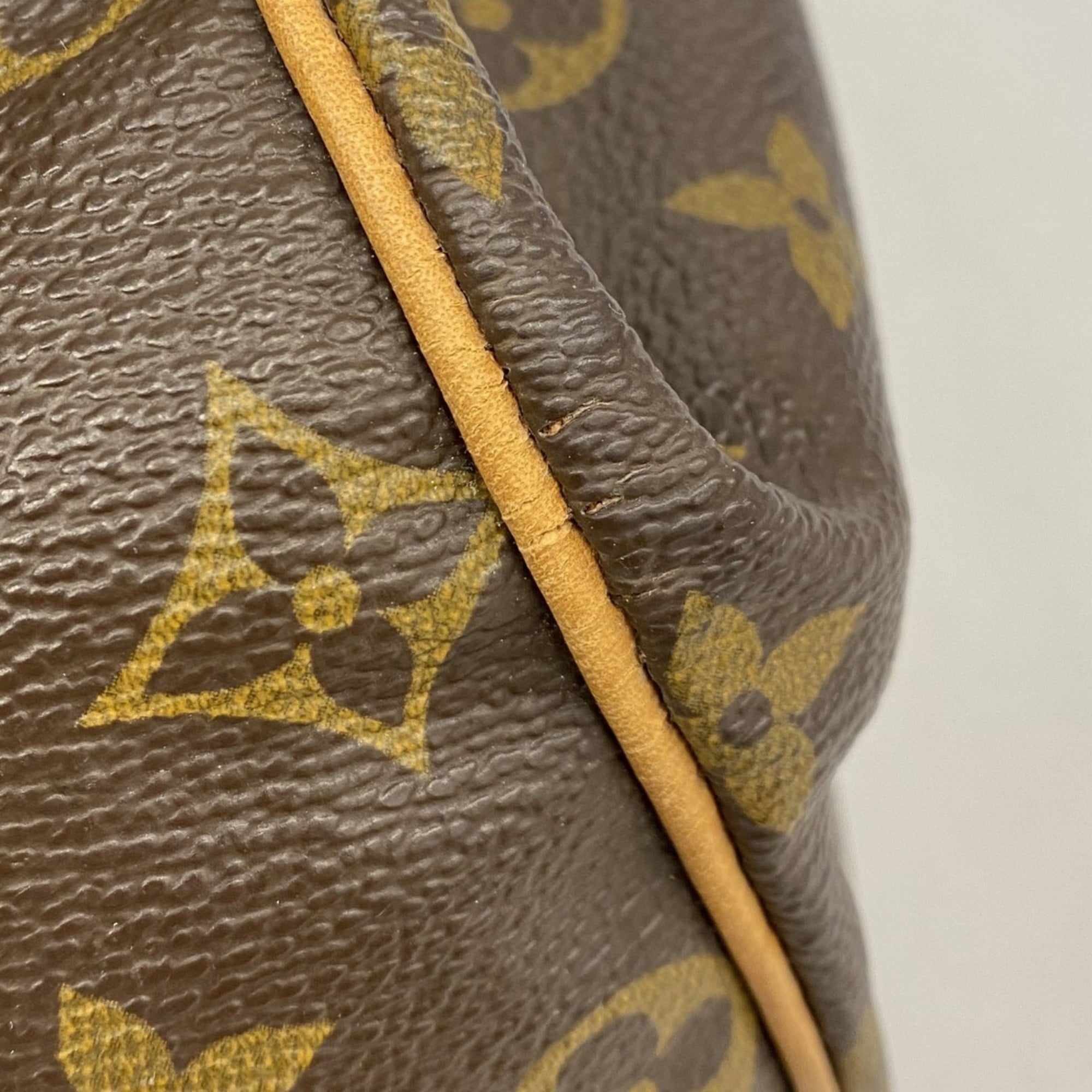 Louis Vuitton Brown Handbag (Pre-Owned)