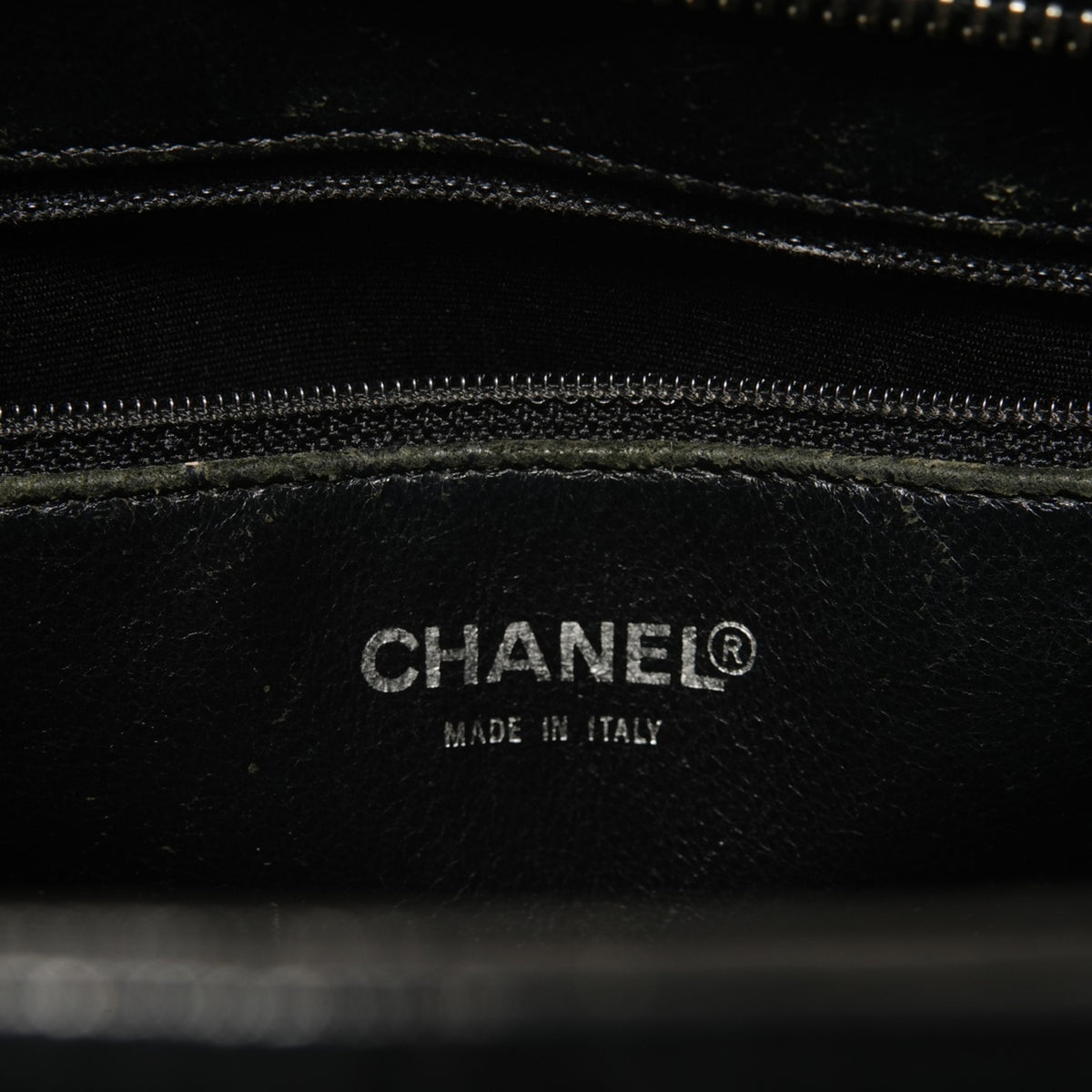 Chanel Black Grained Calfskin Tote Bag (Pre-Owned)