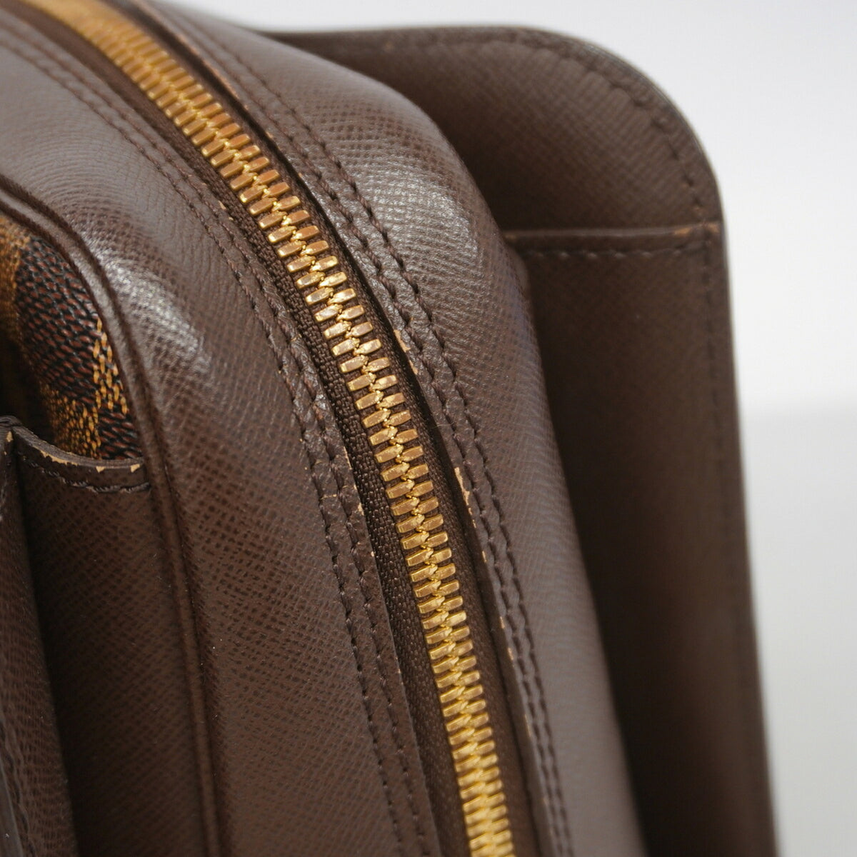 Louis Vuitton Ebene Handbag (Pre-Owned)