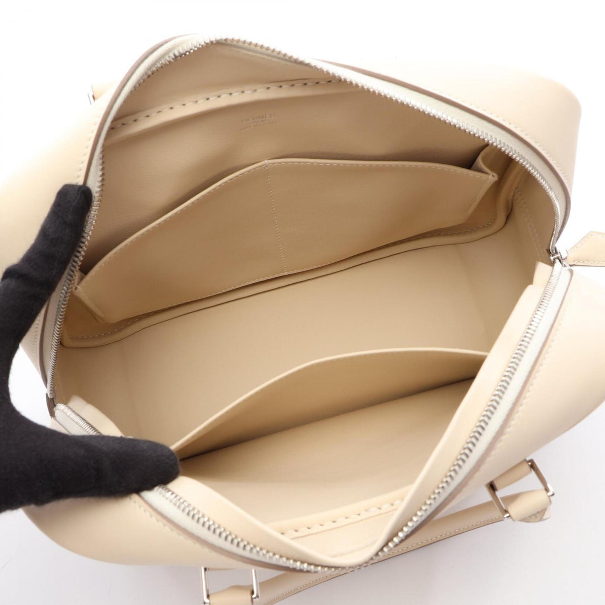 Hermes Ivory Swift Leather Leather Handbag (Pre-Owned)