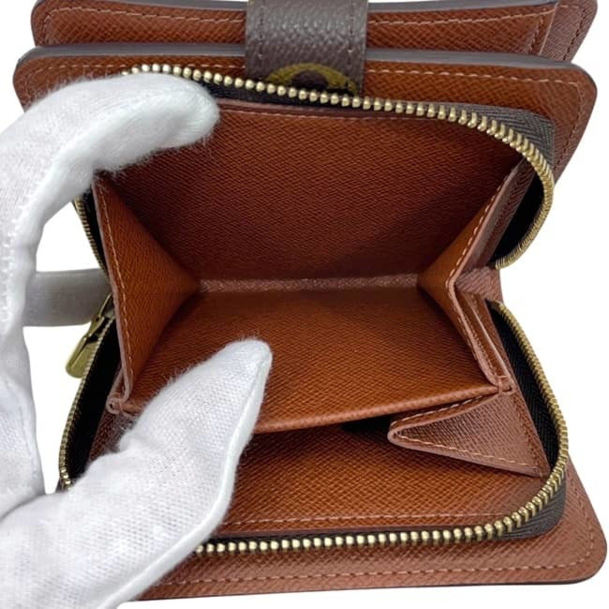 Louis Vuitton Brown Monogram Wallet (Bi-Fold) (Pre-Owned)