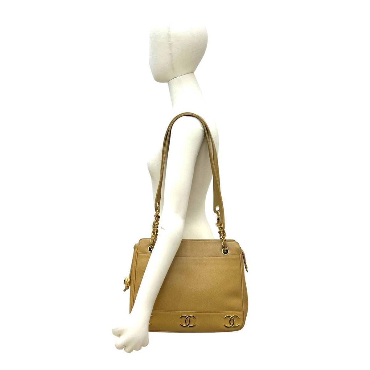 Chanel Beige Grained Calfskin Tote Bag (Pre-Owned)