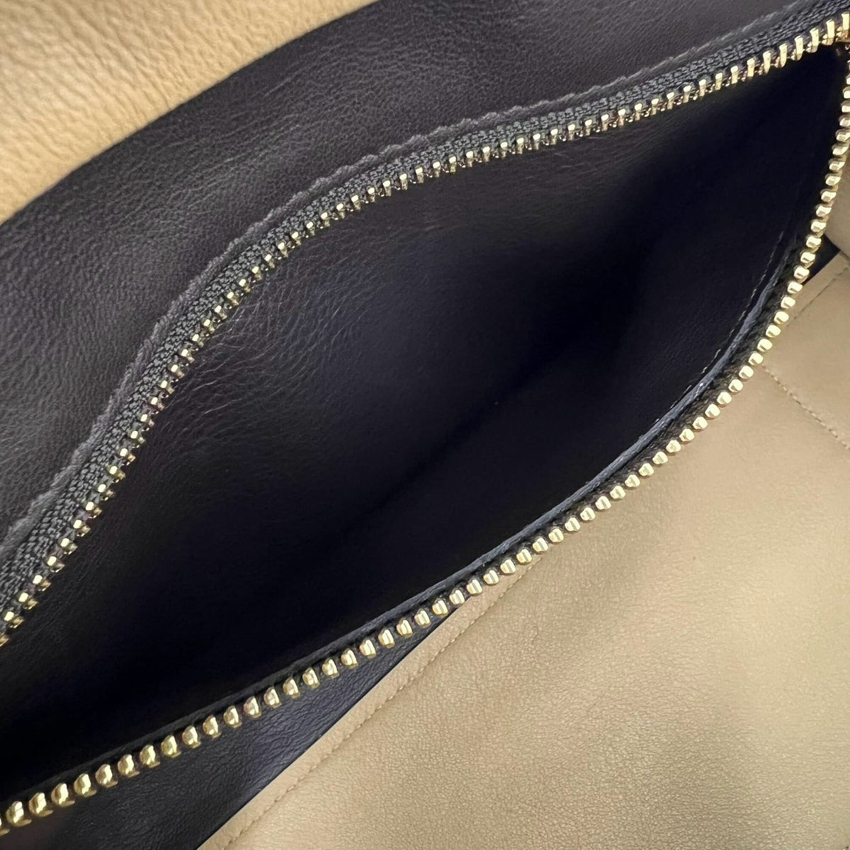 Loewe Brown Camel Suede Leather Handbag Shoulder Bag (Pre-Owned)