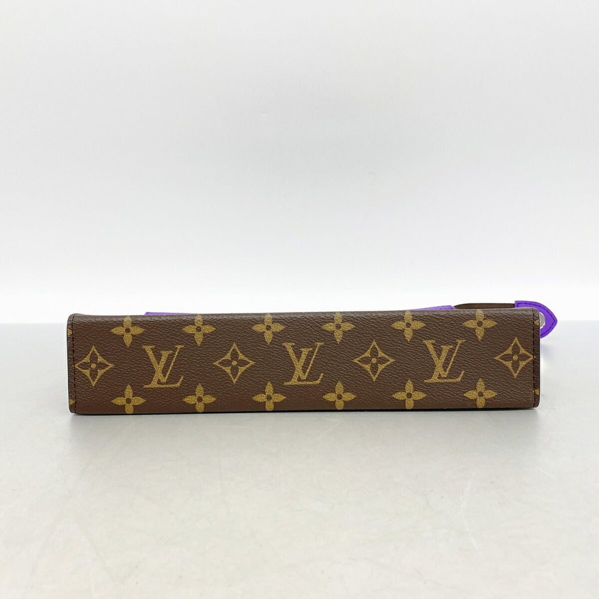 Louis Vuitton Brown Clutch Bag (Pre-Owned)