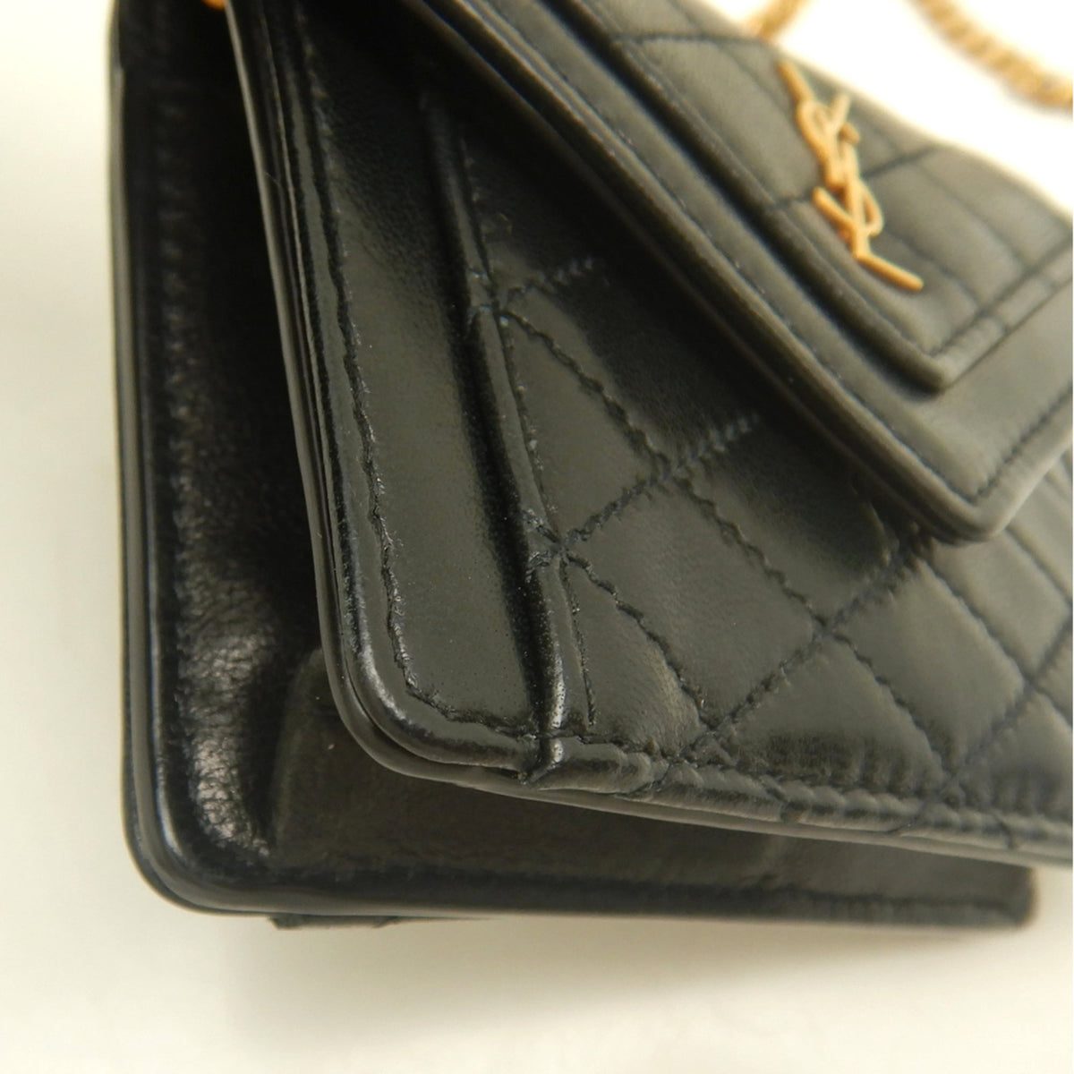 Saint Laurent Gold Leather Shoulder Bag (Pre-Owned)