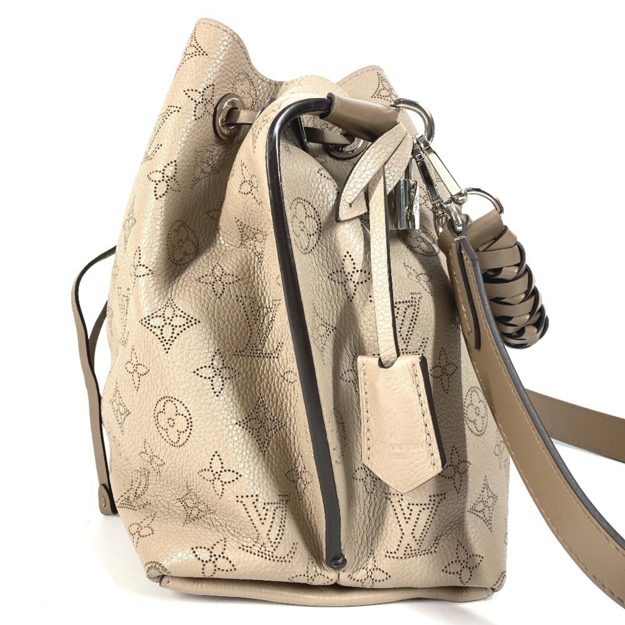 Louis Vuitton Beige Monogram Leather Handbag Shoulder Bag (Pre-Owned)