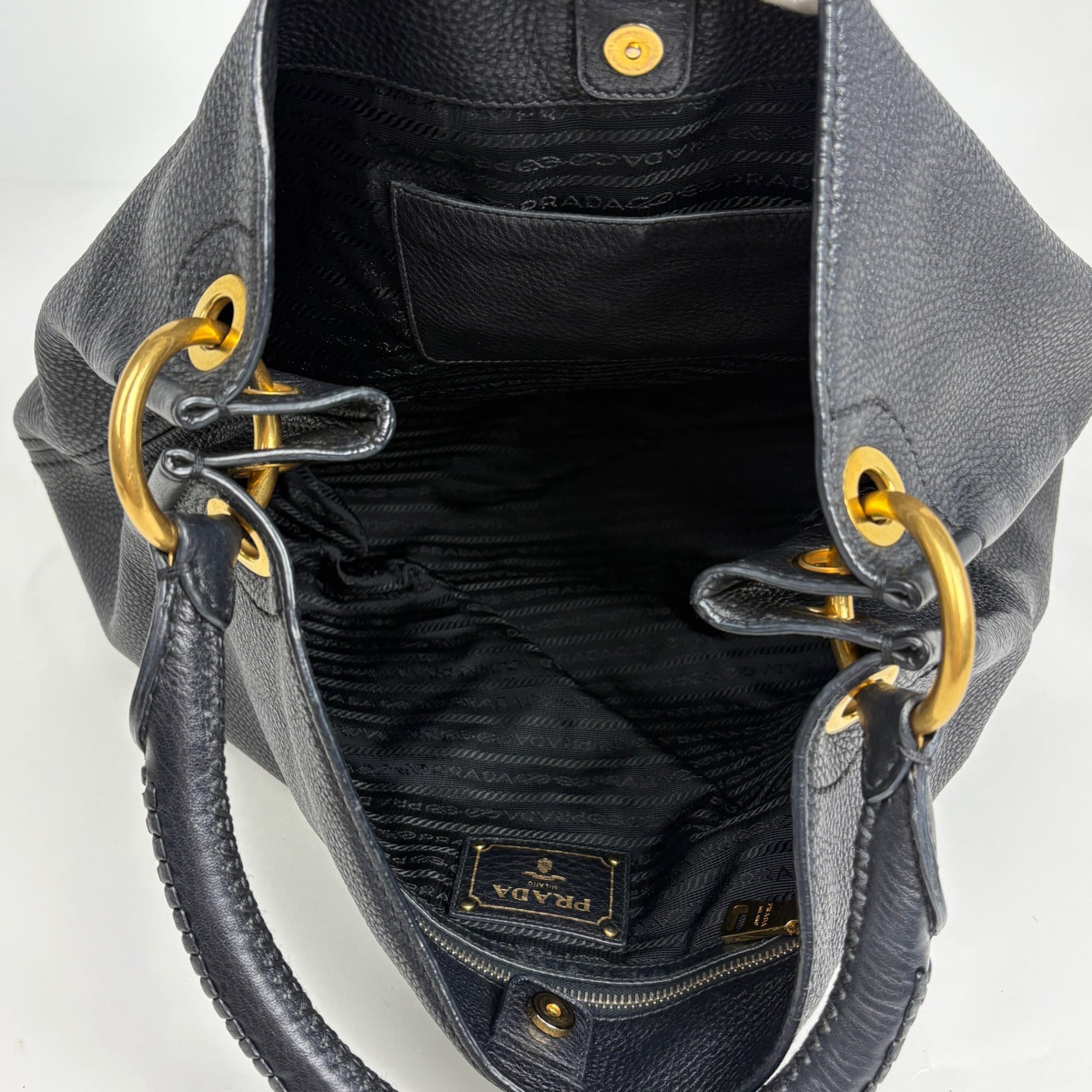 Prada Black Leather Shoulder Bag (Pre-Owned)