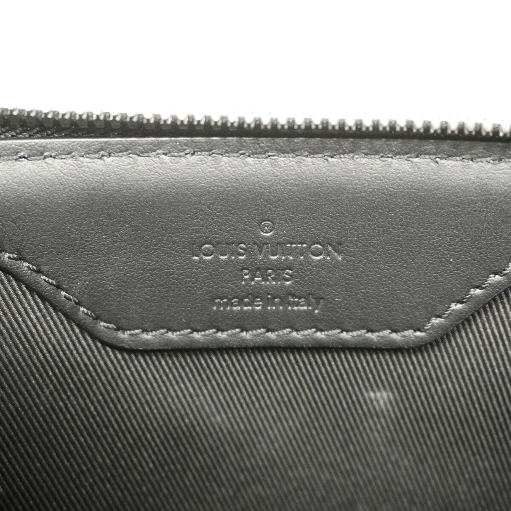 Louis Vuitton Black Handbag (Pre-Owned)