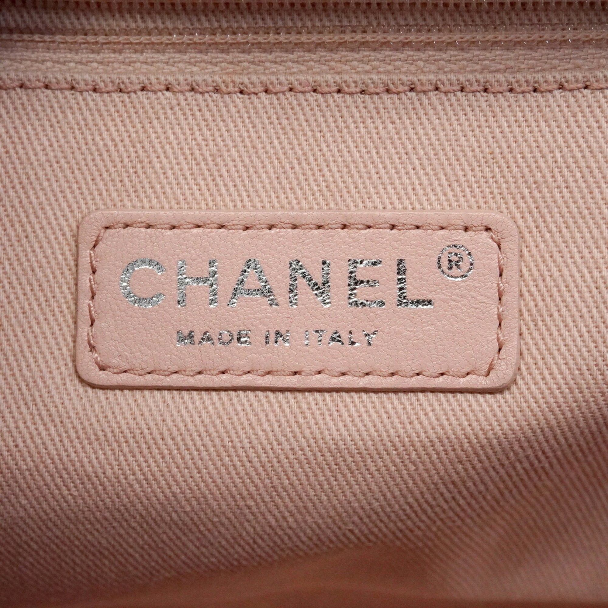 Chanel Pink Canvas Handbag (Pre-Owned)