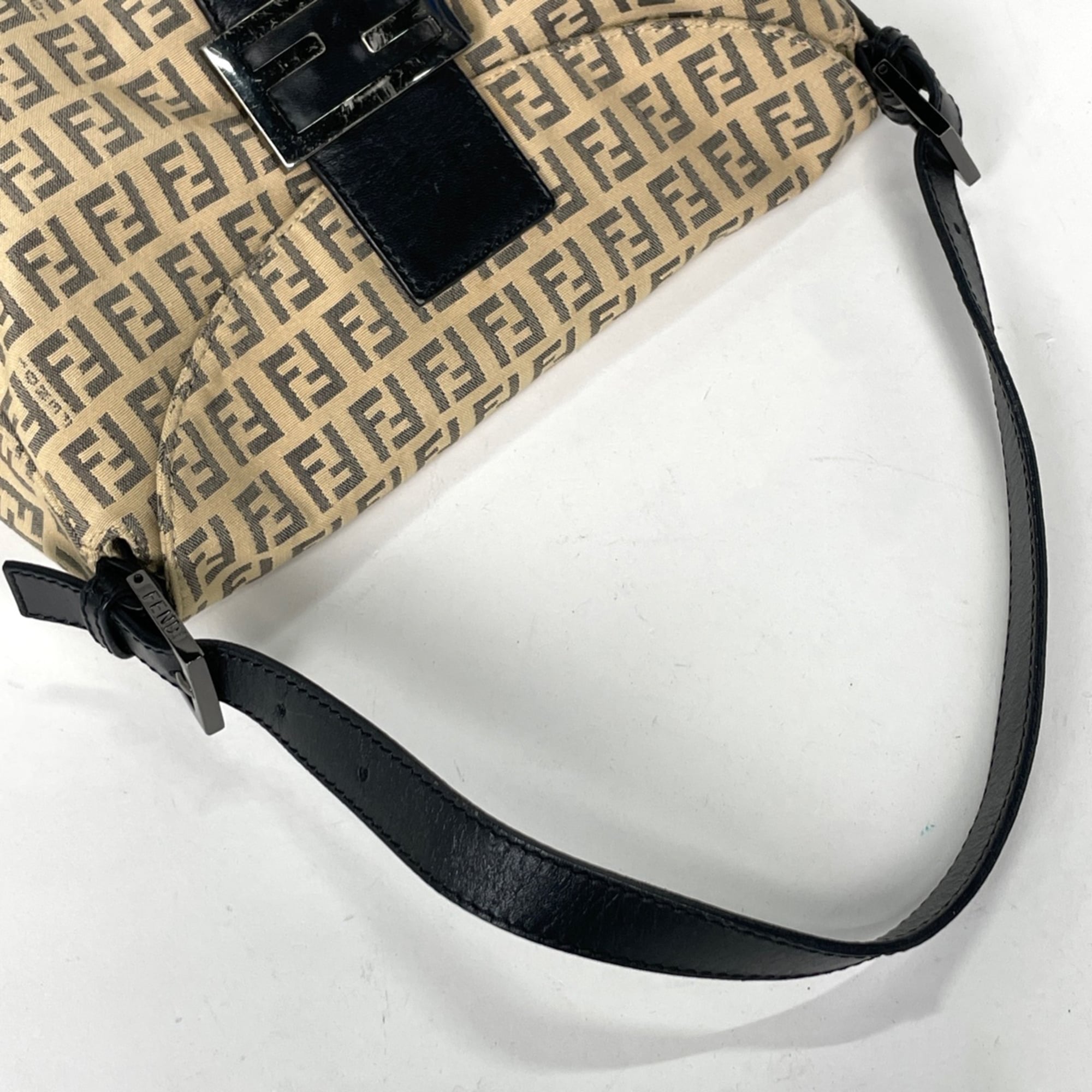 Fendi Beige Canvas Leather Shoulder Bag (Pre-Owned)