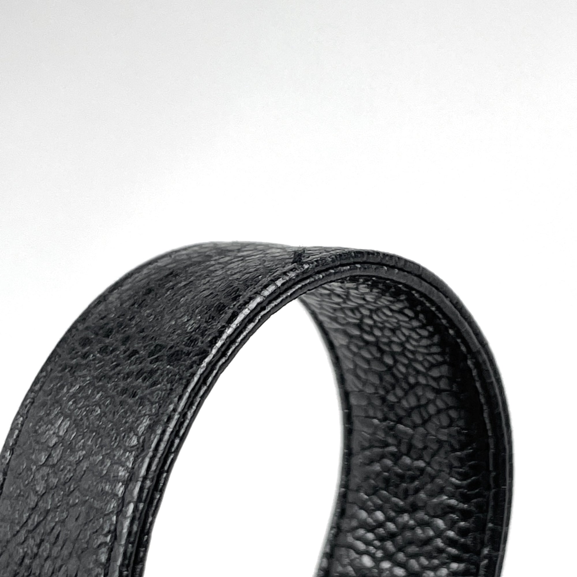 Chanel Black Grained Calfskin Shoulder Bag (Pre-Owned)