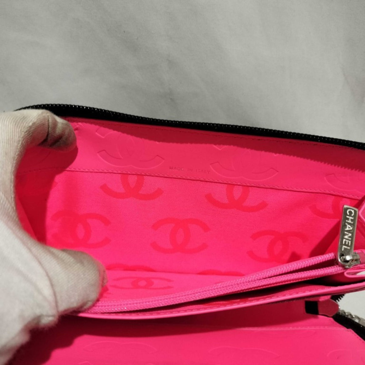 Chanel Black Pink Leather Long Wallet (Bi-Fold) (Pre-Owned)