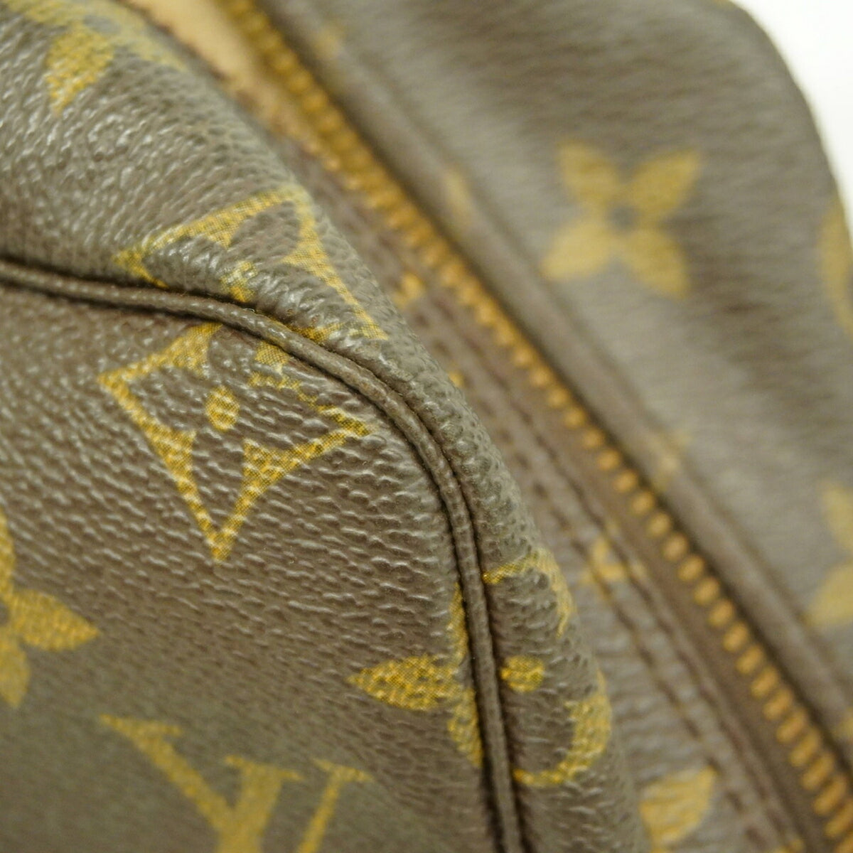 Louis Vuitton Brown Pouch (Pre-Owned)