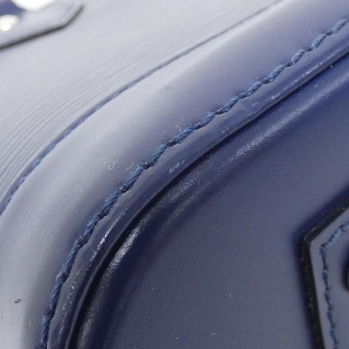 Louis Vuitton Blue Leather Handbag (Pre-Owned)