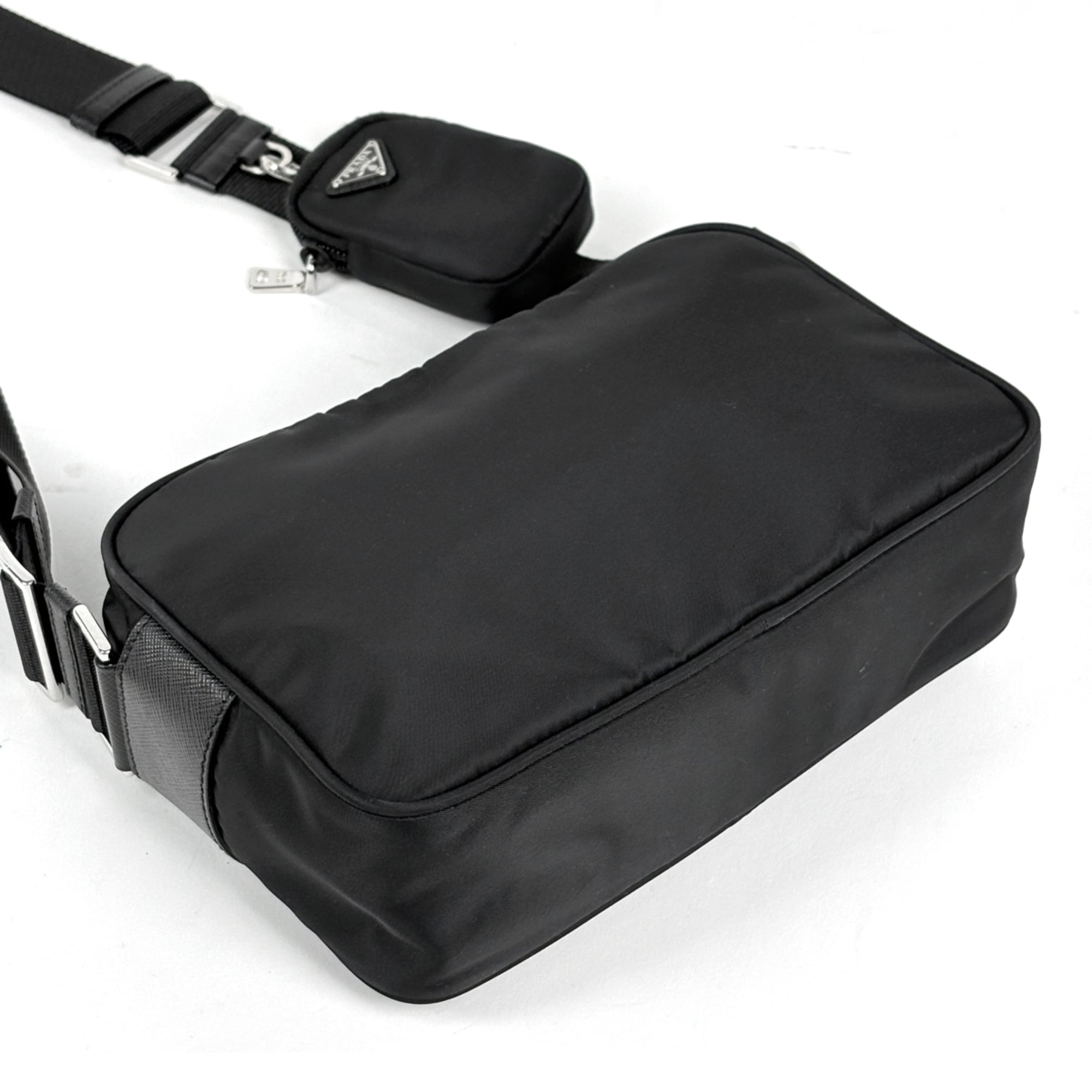 Prada Black Nylon Shoulder Bag (Pre-Owned)