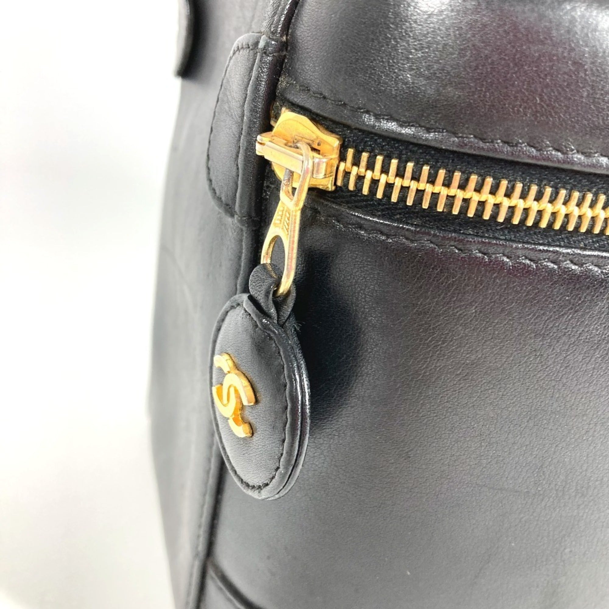 Chanel Black Leather Handbag Pouch Vanity Bag (Pre-Owned)