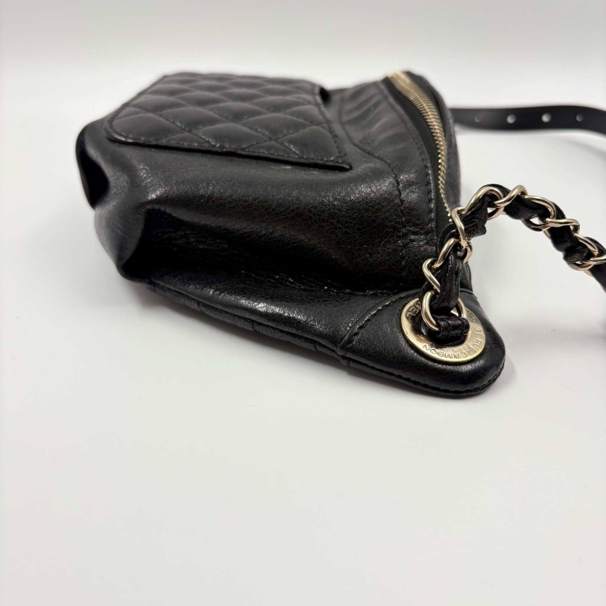 Chanel Matelasse Black Sling Bag (Pre-Owned)