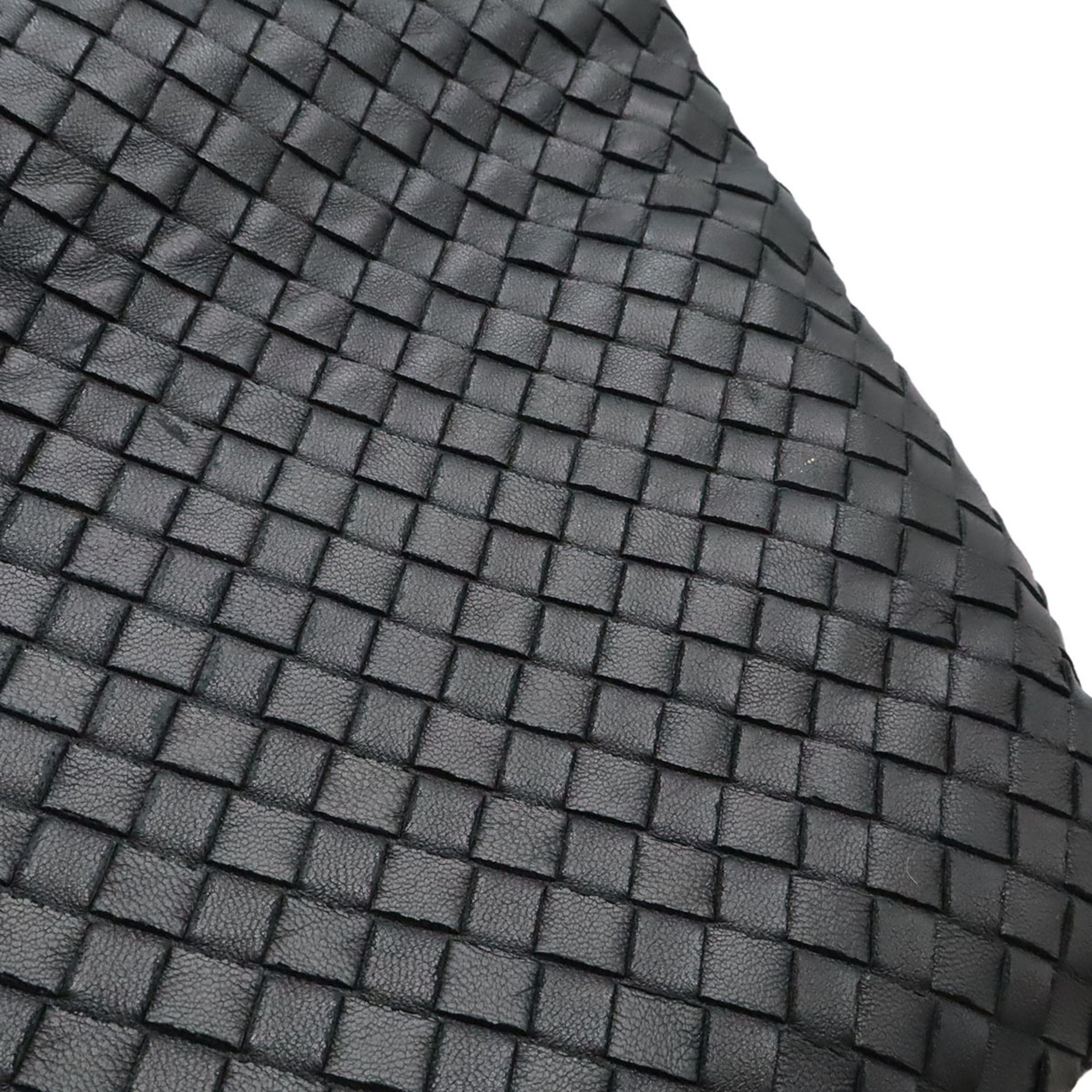 Bottega Veneta Black Intrecciato Shoulder Bag (Pre-Owned)