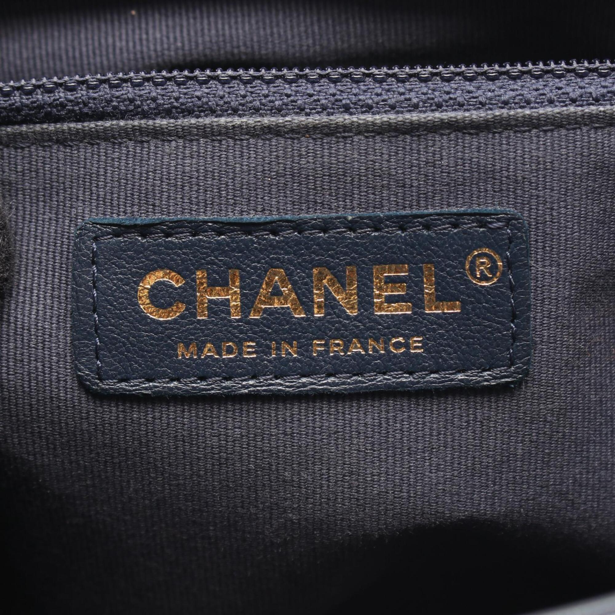 Chanel Navy Leather Handbag Shoulder Bag (Pre-Owned)