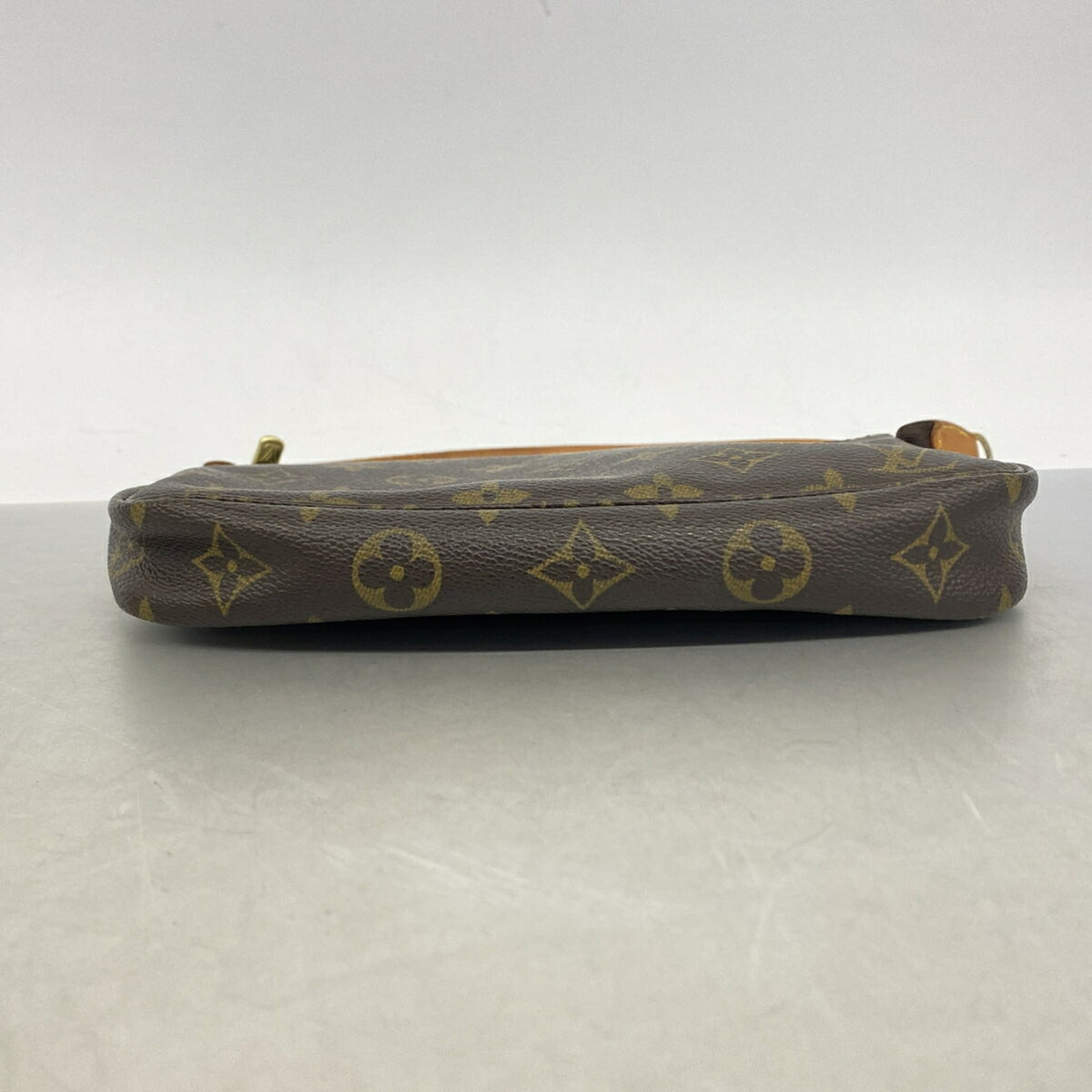 Louis Vuitton Brown Pouch (Pre-Owned)