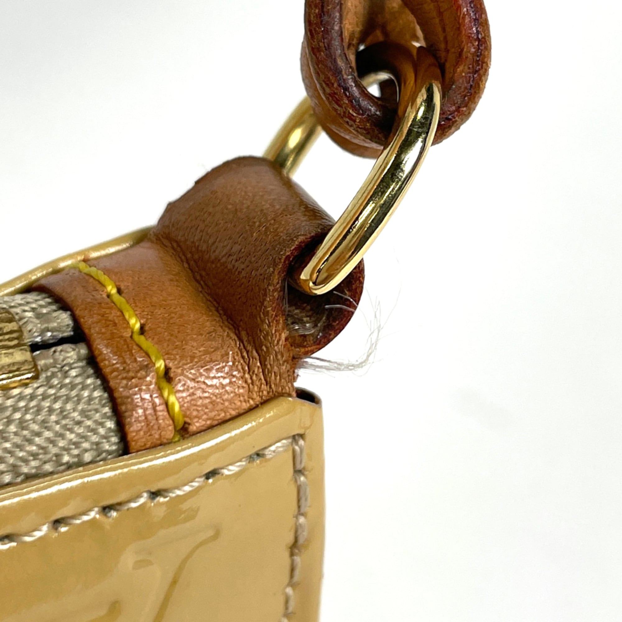 Louis Vuitton Beige Monogram Vernis Pouch (Pre-Owned)