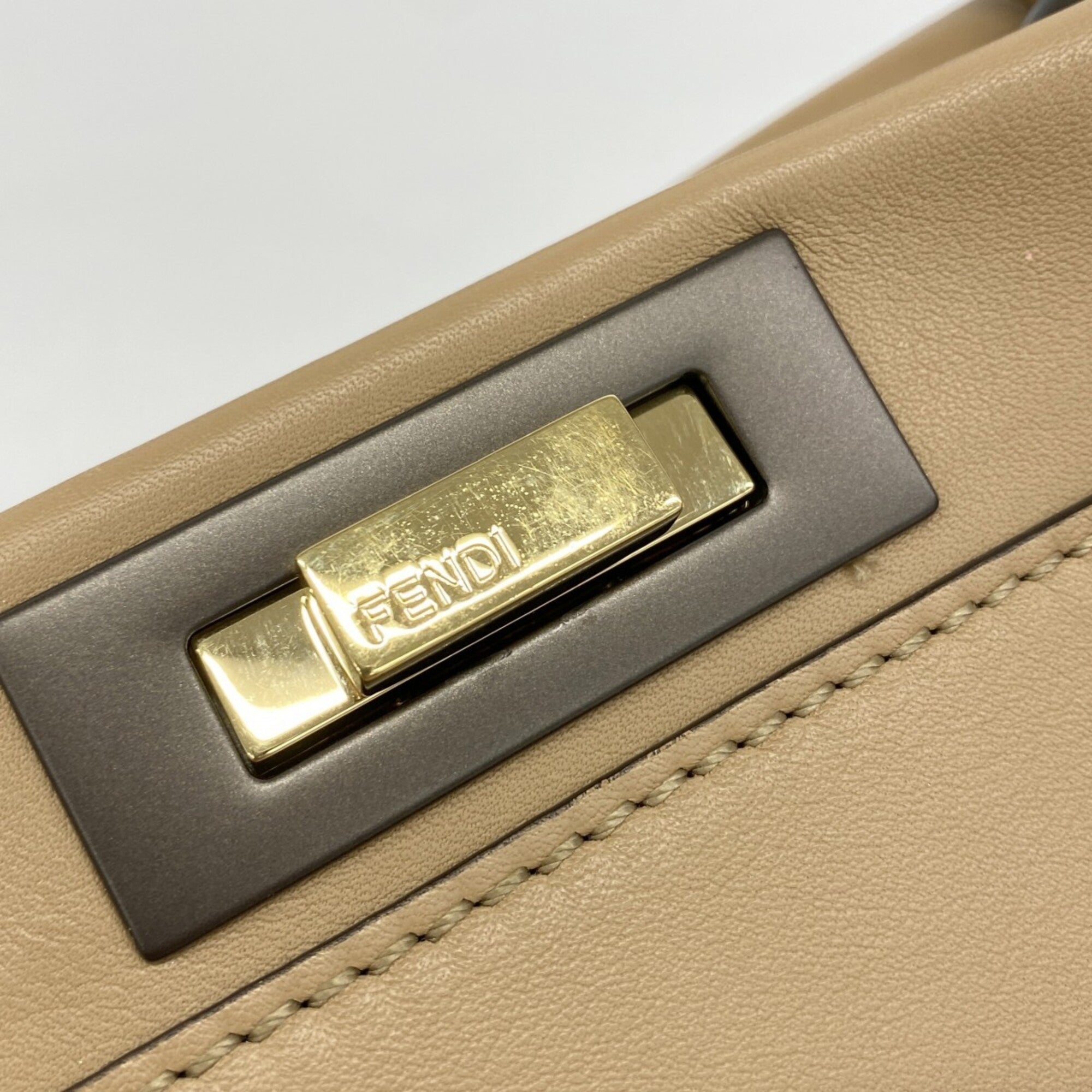 Fendi Beige Leather Handbag (Pre-Owned)