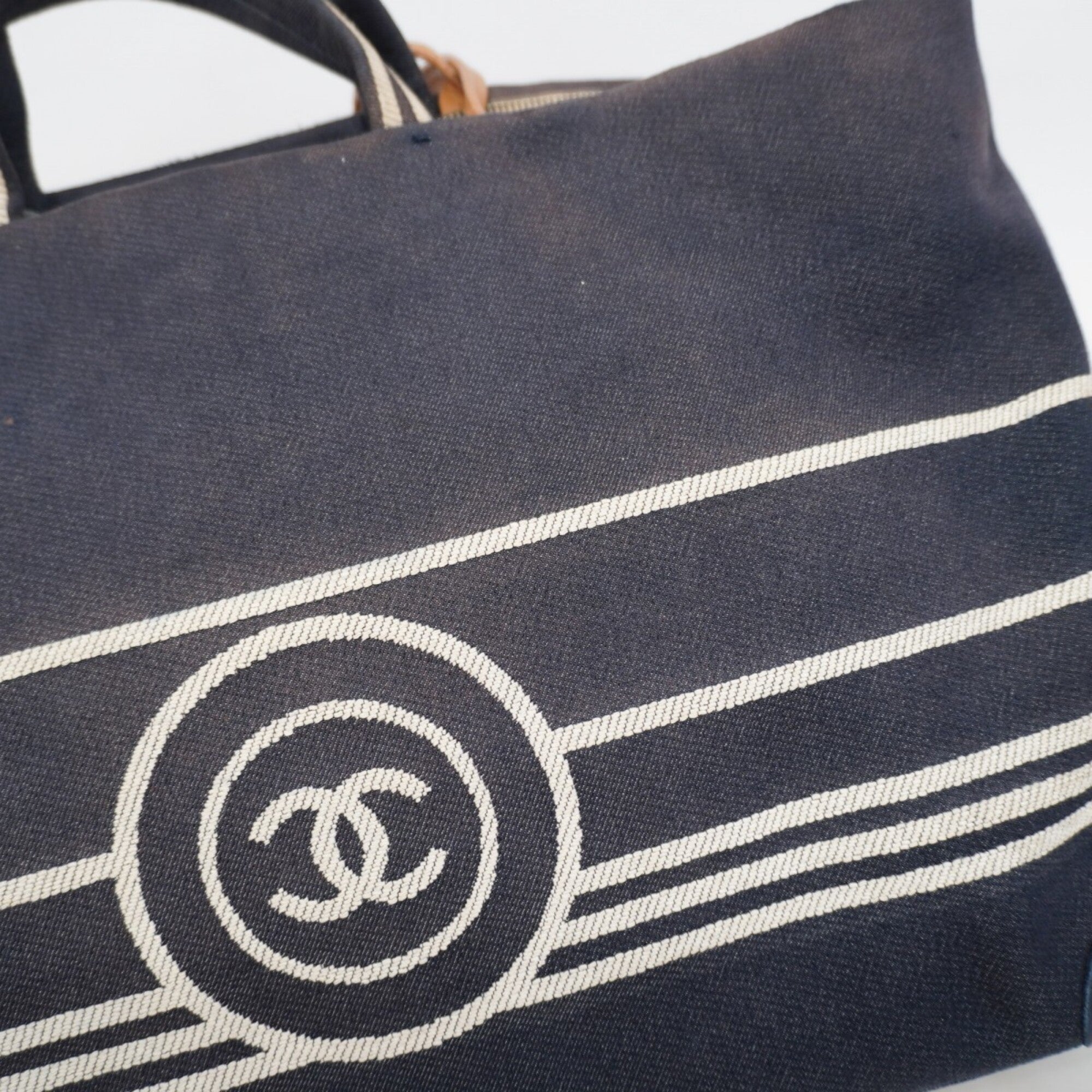 Chanel Navy Denim Handbag (Pre-Owned)