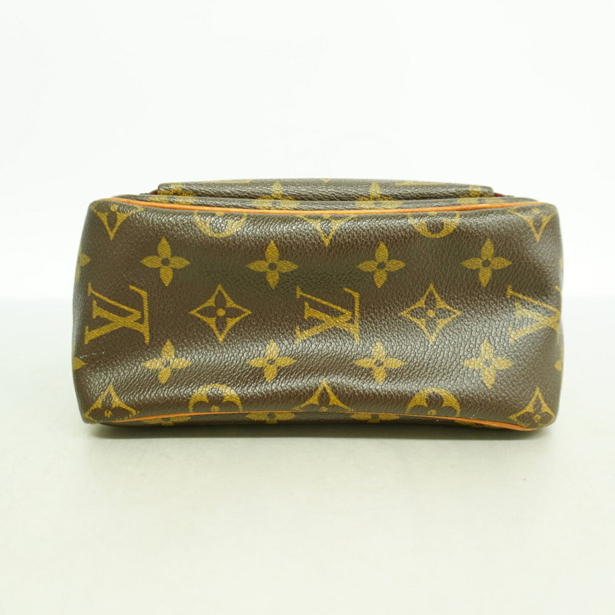 Louis Vuitton Brown Shoulder Bag (Pre-Owned)
