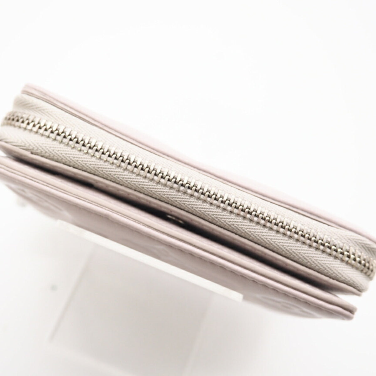 Louis Vuitton Gray Pink Leather Wallet (Bi-Fold) (Pre-Owned)