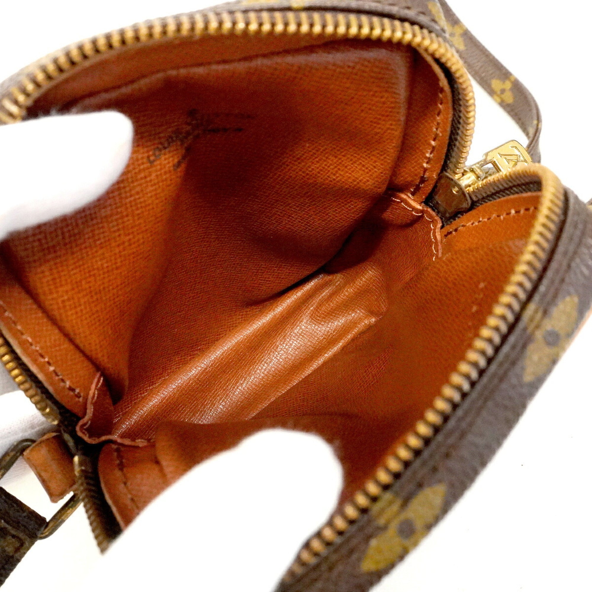 Louis Vuitton Brown Shoulder Bag (Pre-Owned)