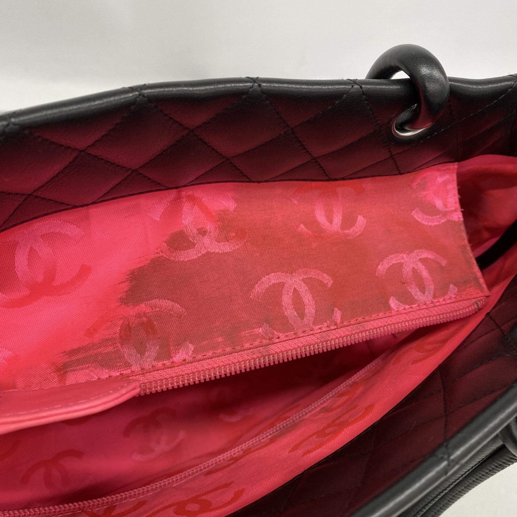 Chanel Black Leather Tote Bag (Pre-Owned)