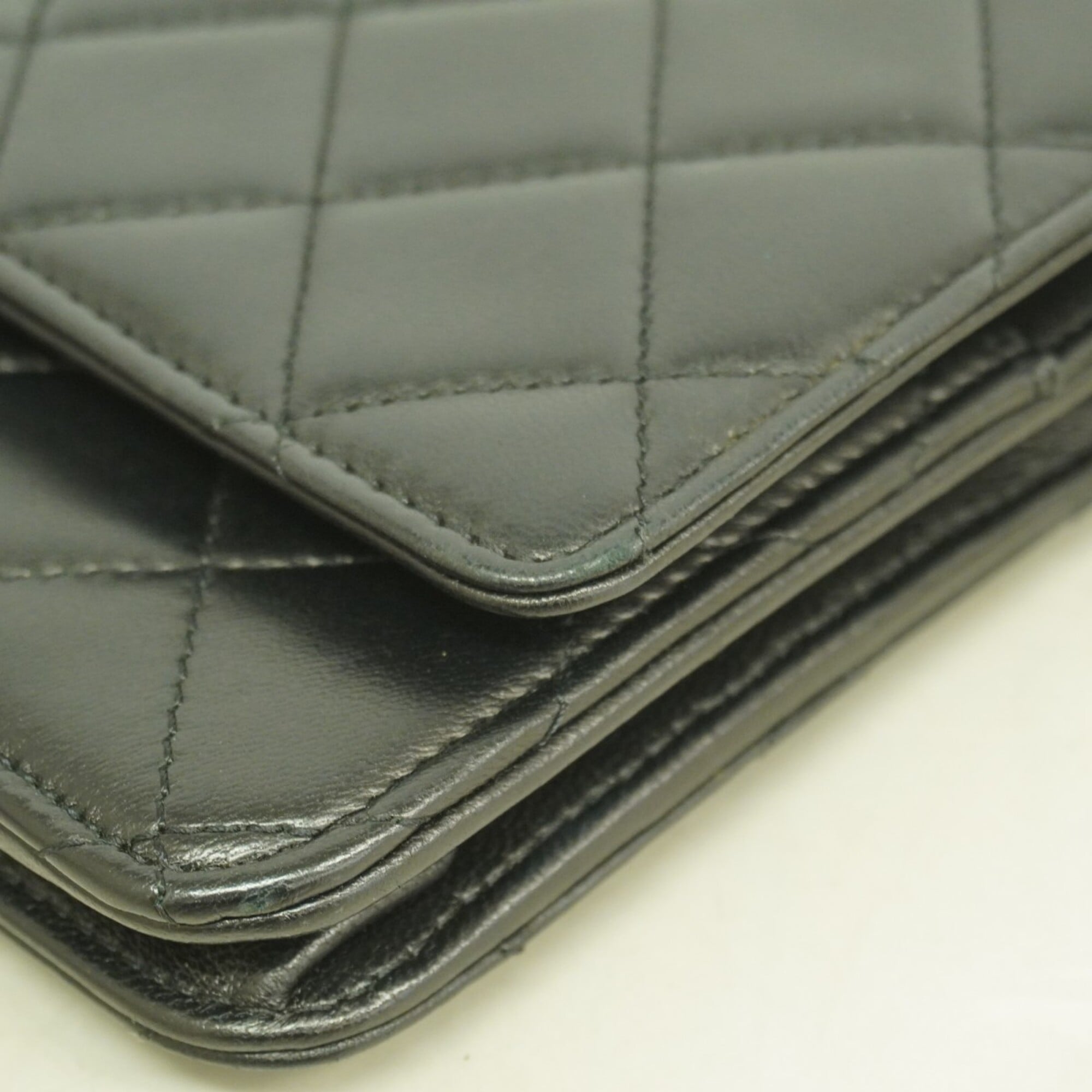 Chanel Black Leather Chain/Shoulder Wallet (Pre-Owned)