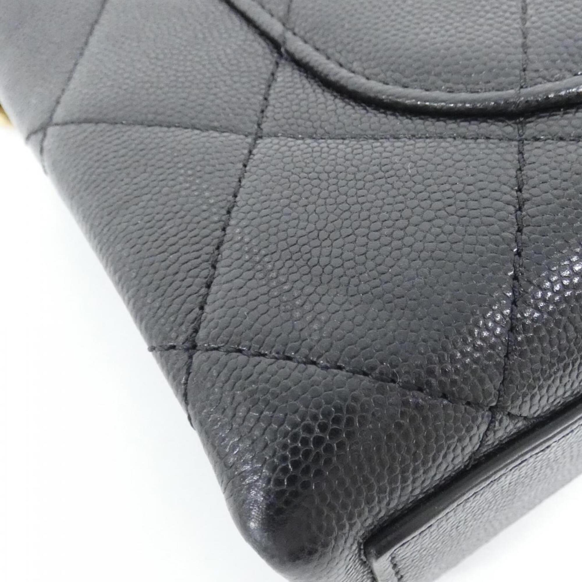 Chanel Black Grained Calfskin Handbag (Pre-Owned)
