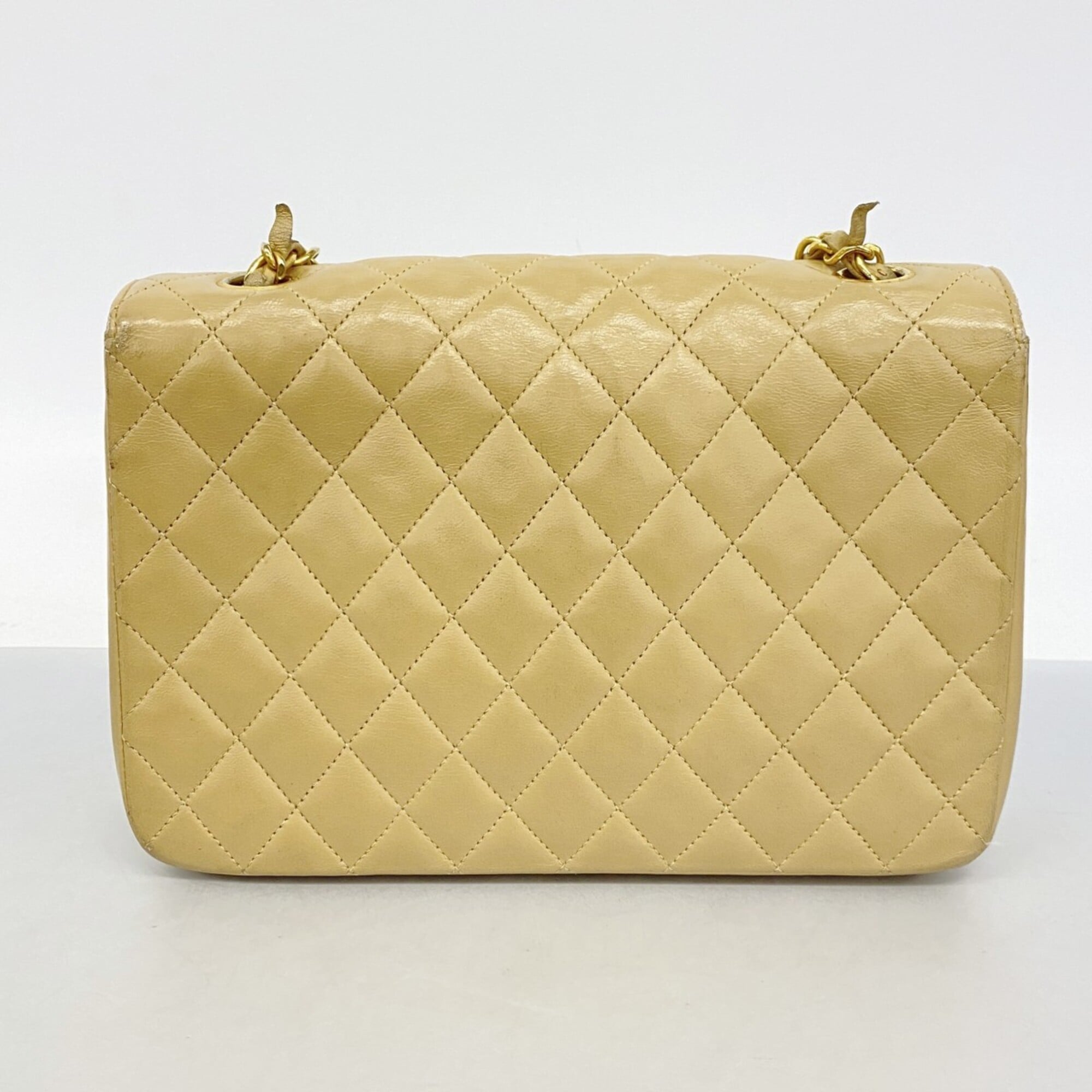 Chanel Beige Leather Shoulder Bag (Pre-Owned)